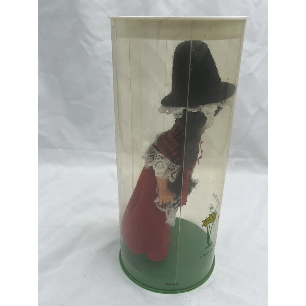 Vintage Welsh Doll Souvenir in traditional costume 8” From Wales Nerys RARE